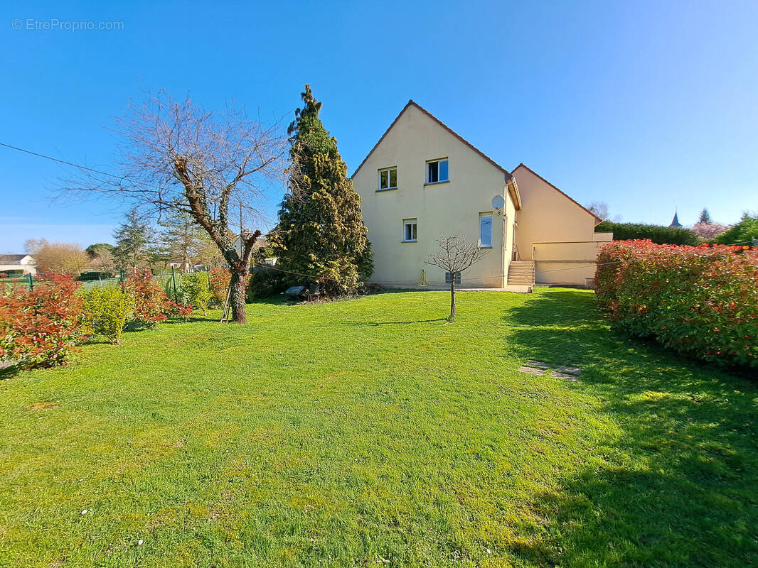 Maison à VILLEBOUGIS
