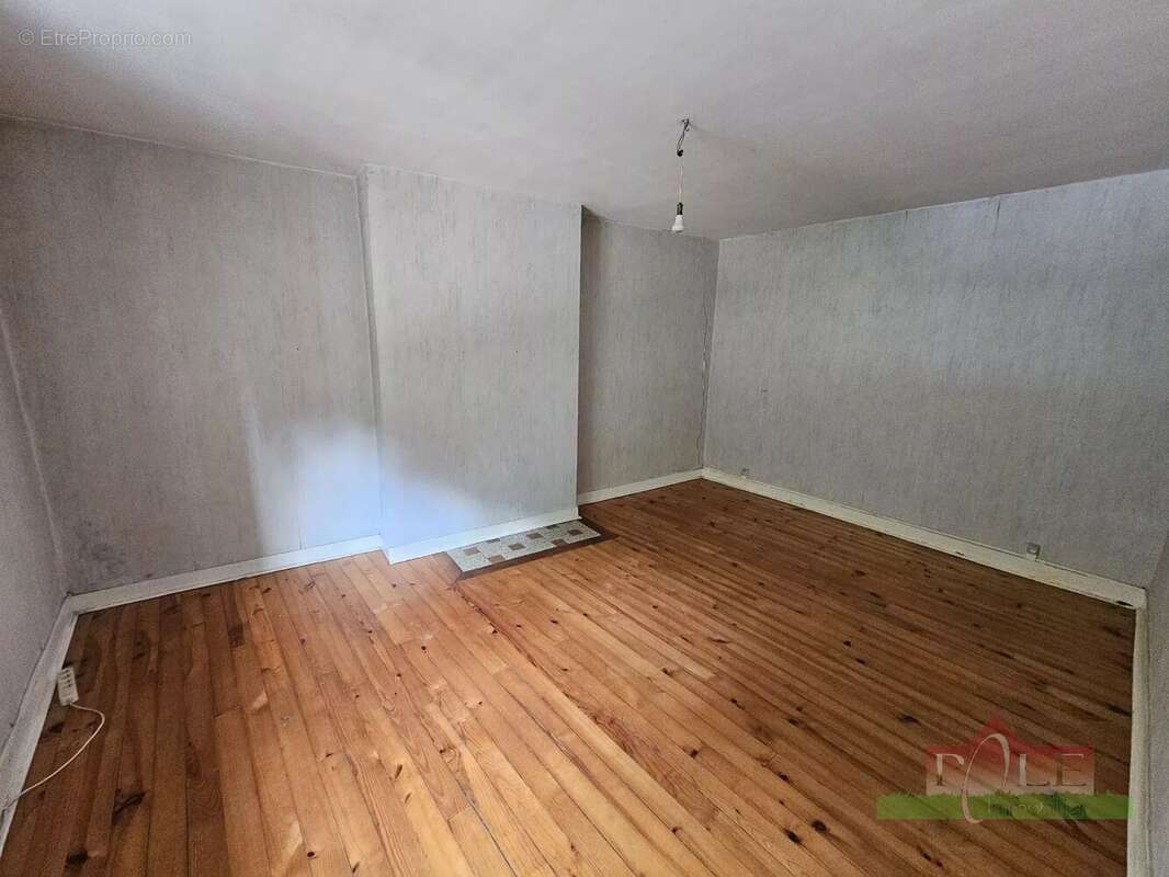 Appartement à PONT-EVEQUE