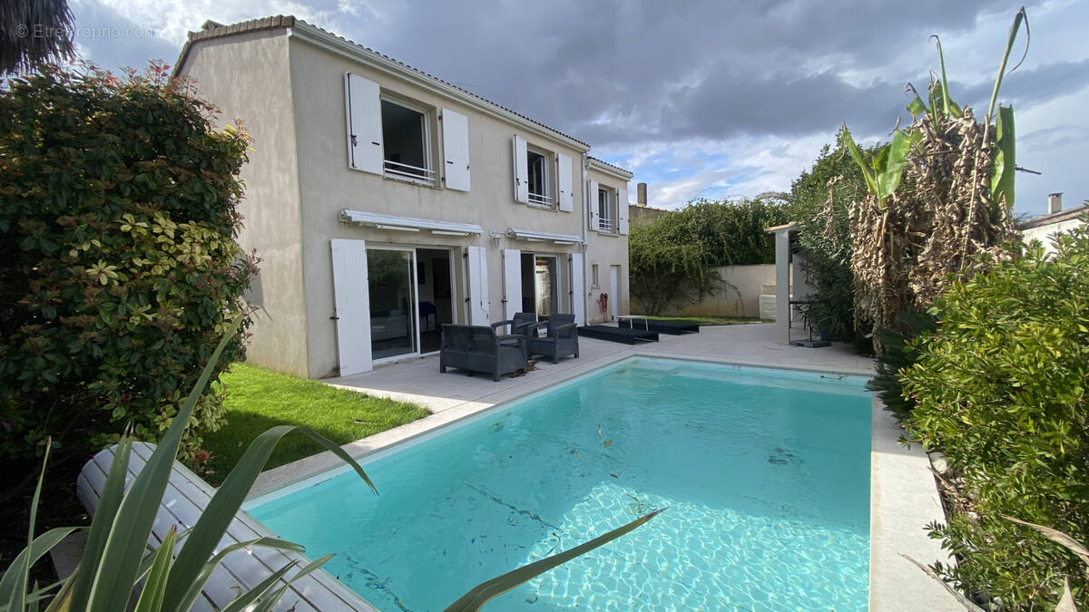 Maison à MAUGUIO