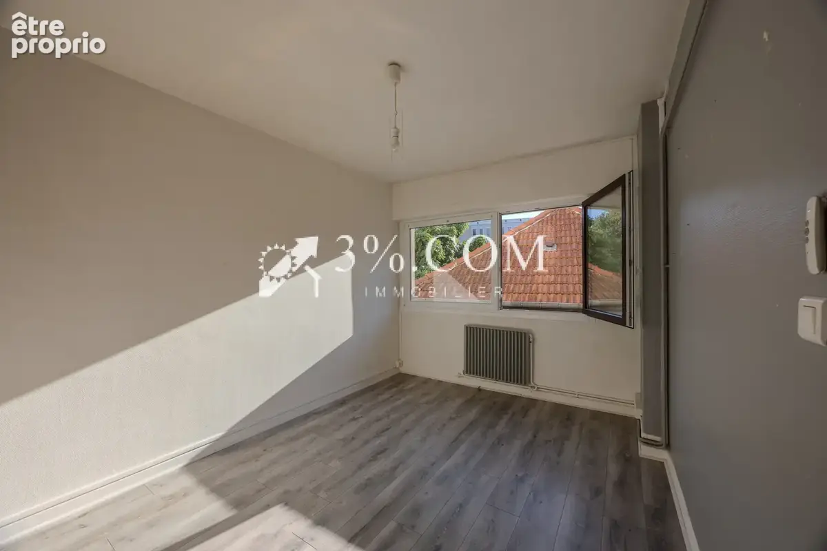 Appartement 4 pièces 89 m2   À deux pas de Nancy Thermal - photo 3