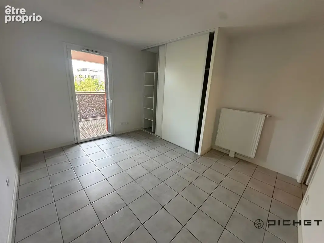 A VENDRE sur VILLENAVE D'ORNON APPARTEMENT T3 de 62m² avec 16,5m² de terrasse et 2 parking couvert - photo 4