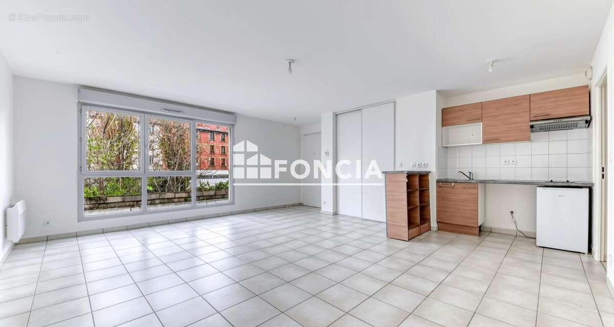 Appartement à LYON-8E