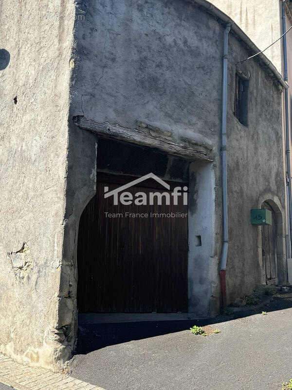 Maison à LA ROCHE-BLANCHE