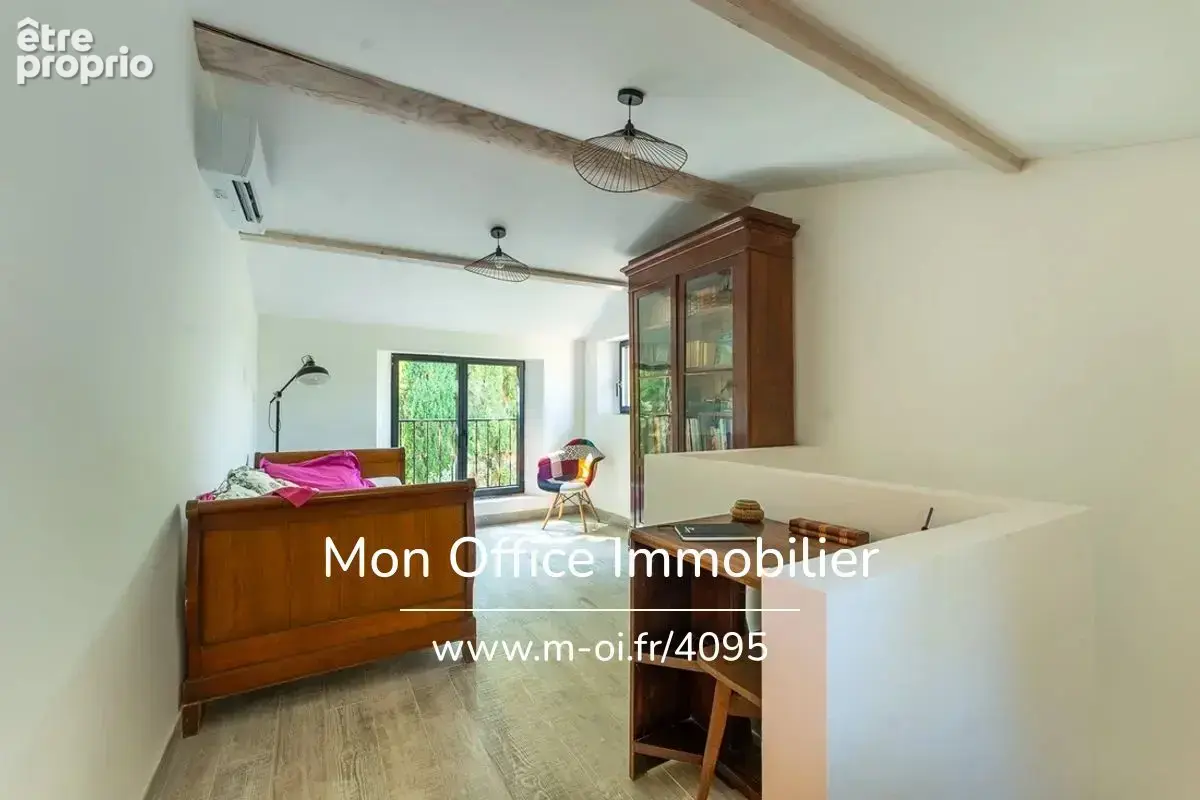 Référence : 7235-SJO - Magnifique Mas SOUS-OFFRE/ aux portes d'Aix-en-Provence - piscine- terrain plat arboré de 6400m2- cachet - photo 15