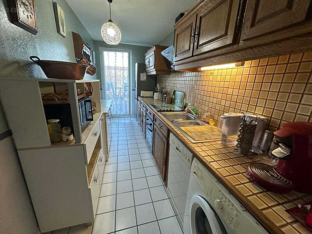 Appartement à SAVIGNY-LE-TEMPLE