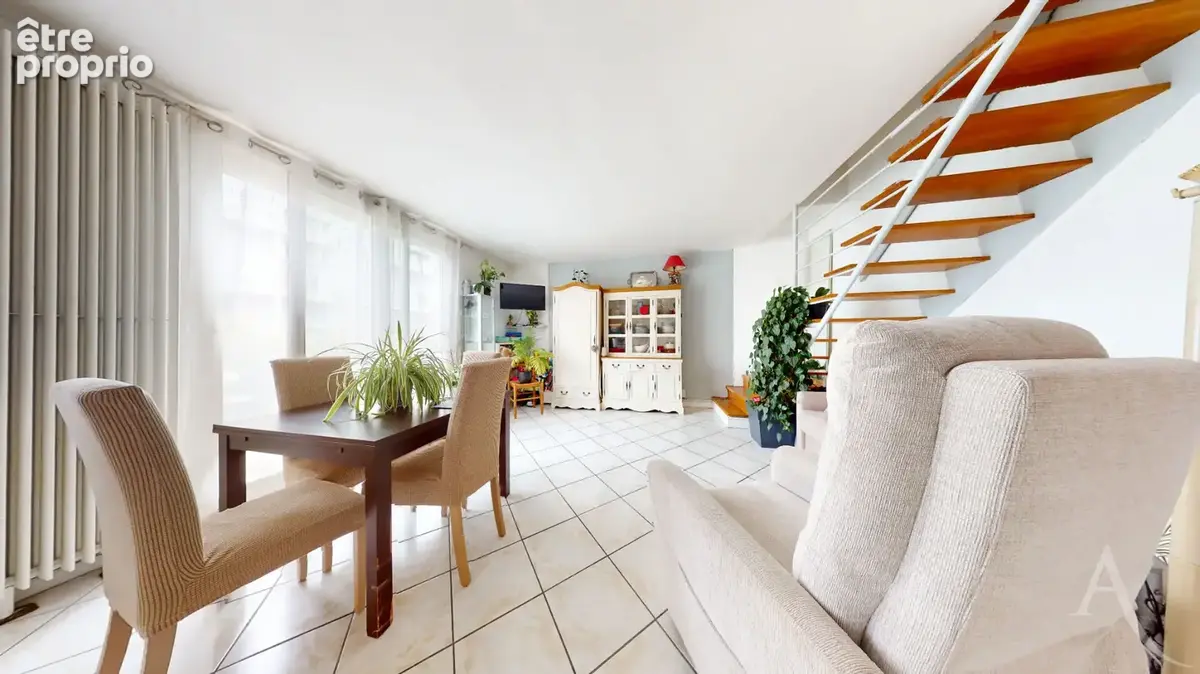 EXCLUSIVITE - T3 Duplex avec terrasse - Calme - Grenoble (Rue Beauvert) - photo 3