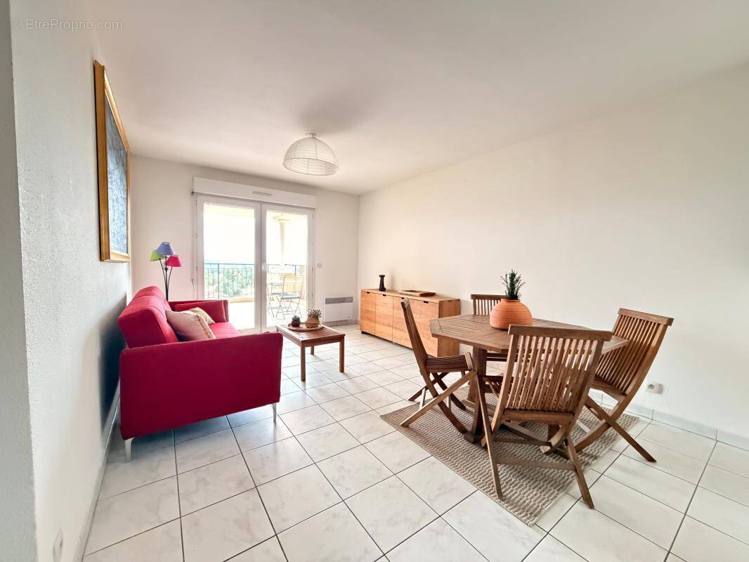 Appartement à VENELLES