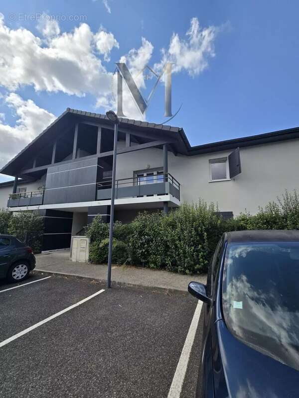 Appartement à LONS