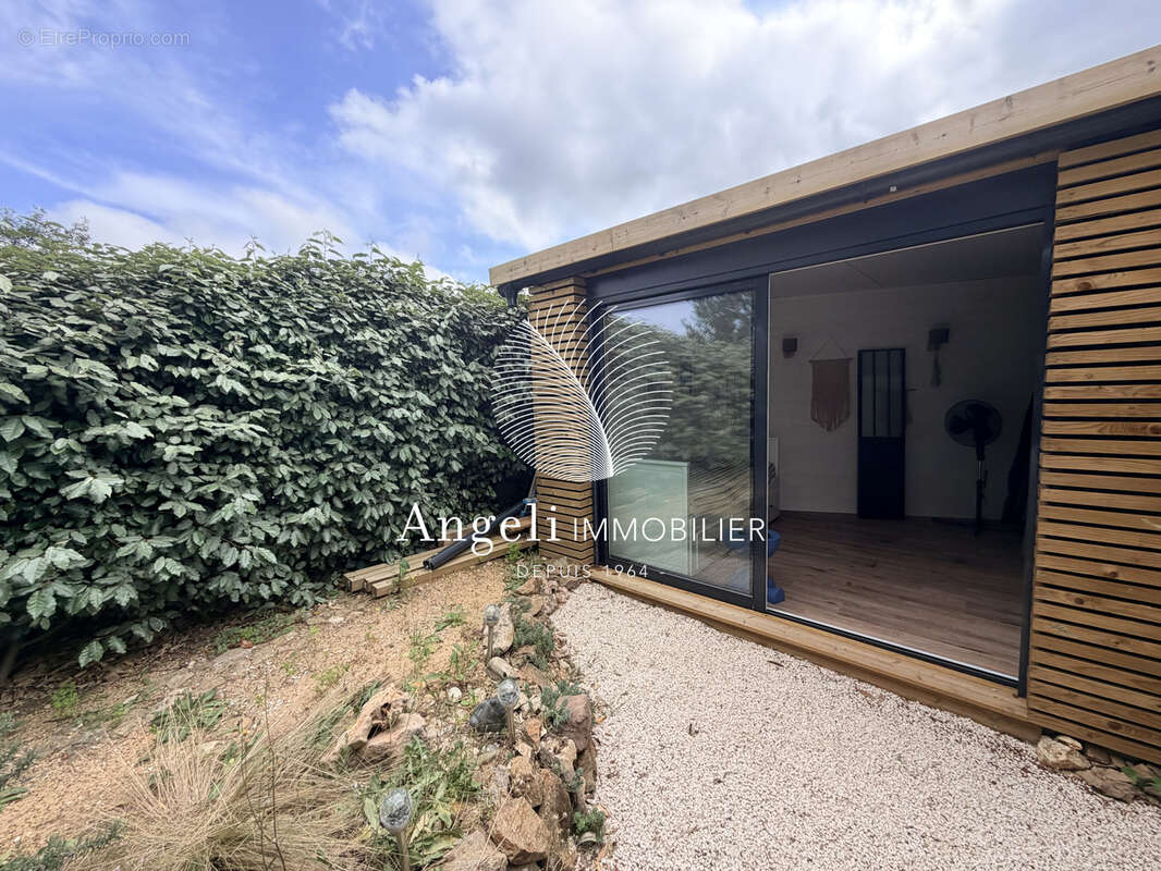 Maison à ROQUEBRUNE-SUR-ARGENS