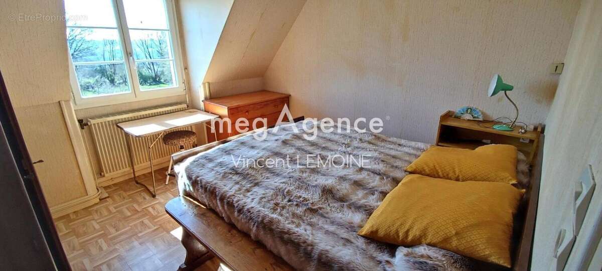 Maison à PERRIERS-EN-BEAUFICEL