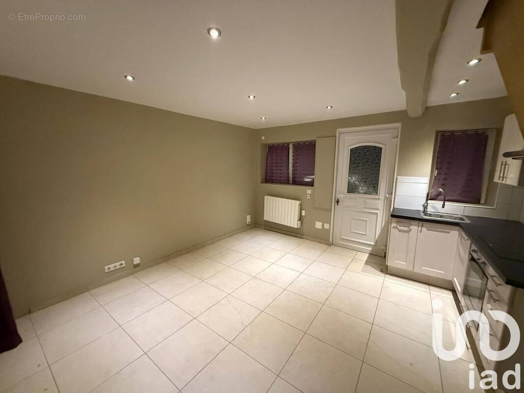 Photo 1 - Maison à LONGPERRIER