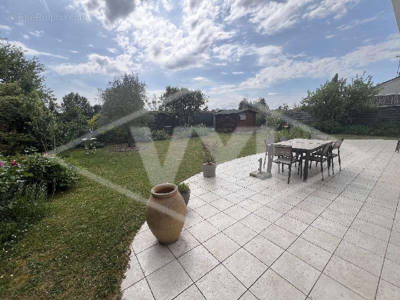 Maison à COMBS-LA-VILLE
