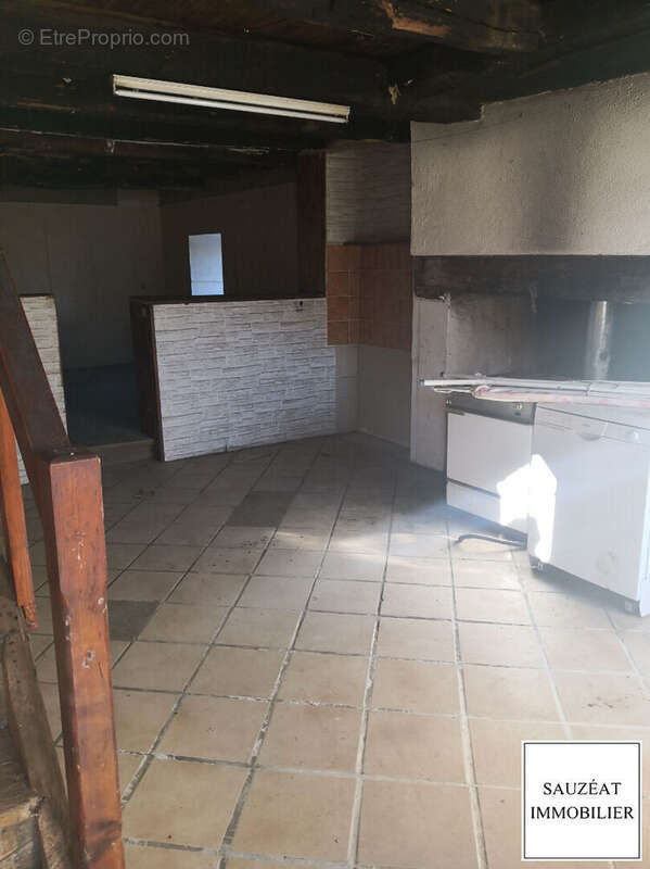 Maison à MAGNAC-BOURG