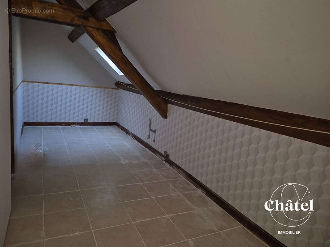 Maison à CIRES-LES-MELLO