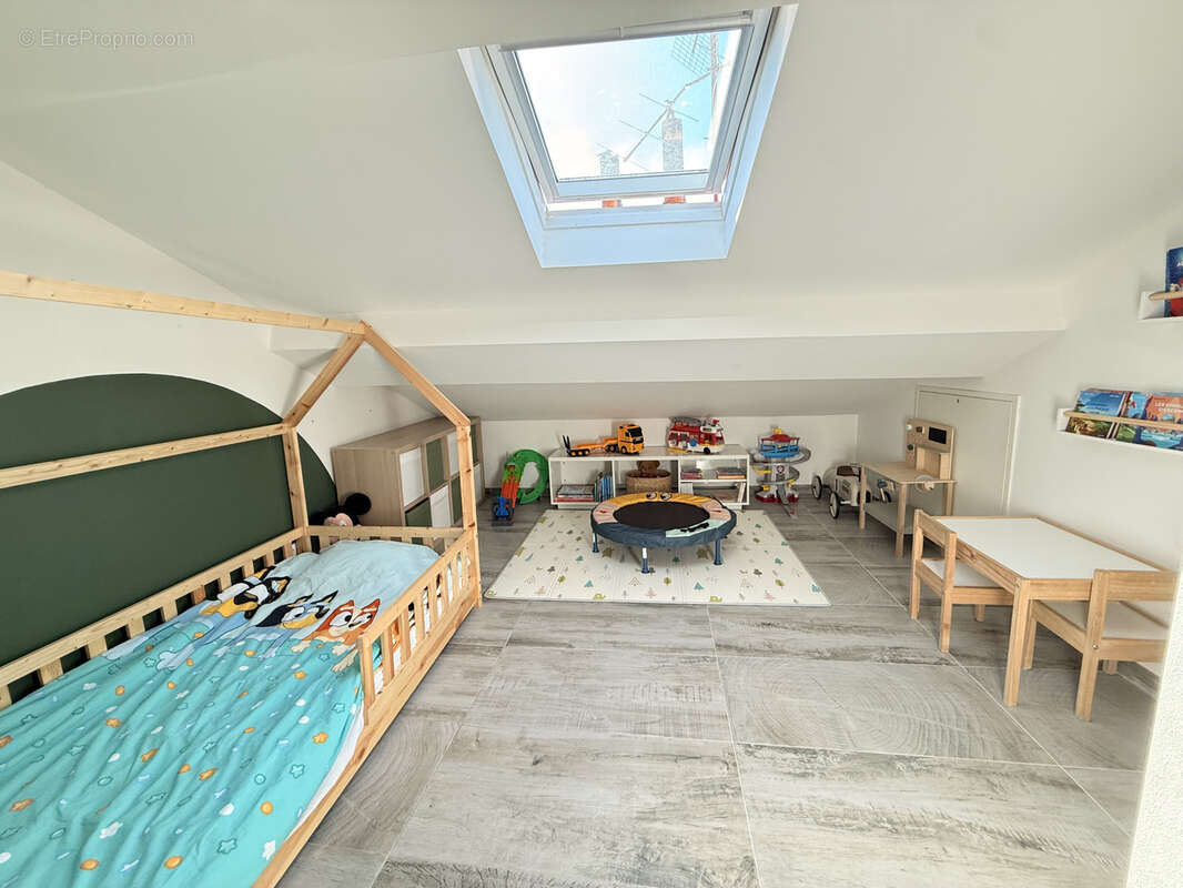 Appartement à SIX-FOURS-LES-PLAGES