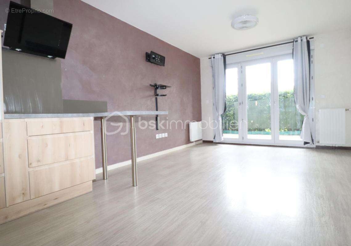 Appartement à EGLY