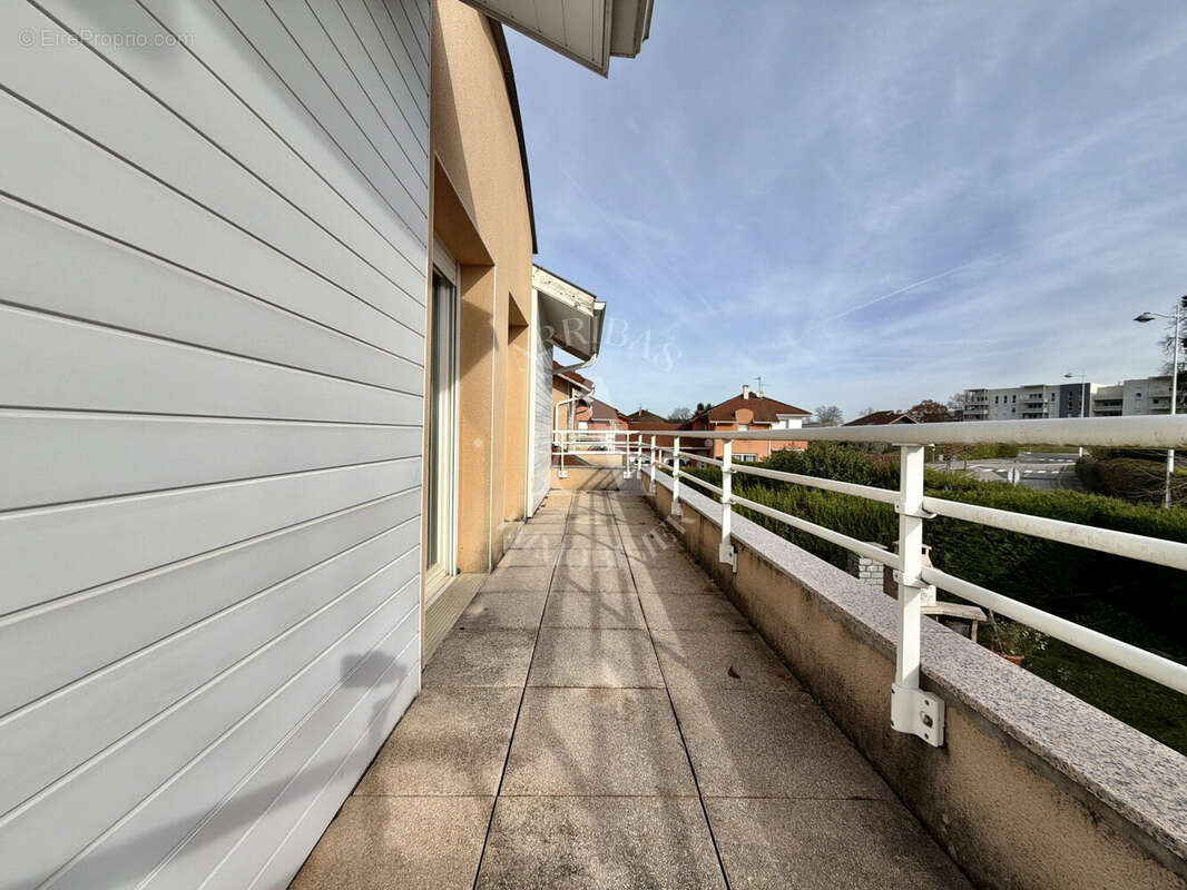 Maison à SAINT-GENIS-POUILLY