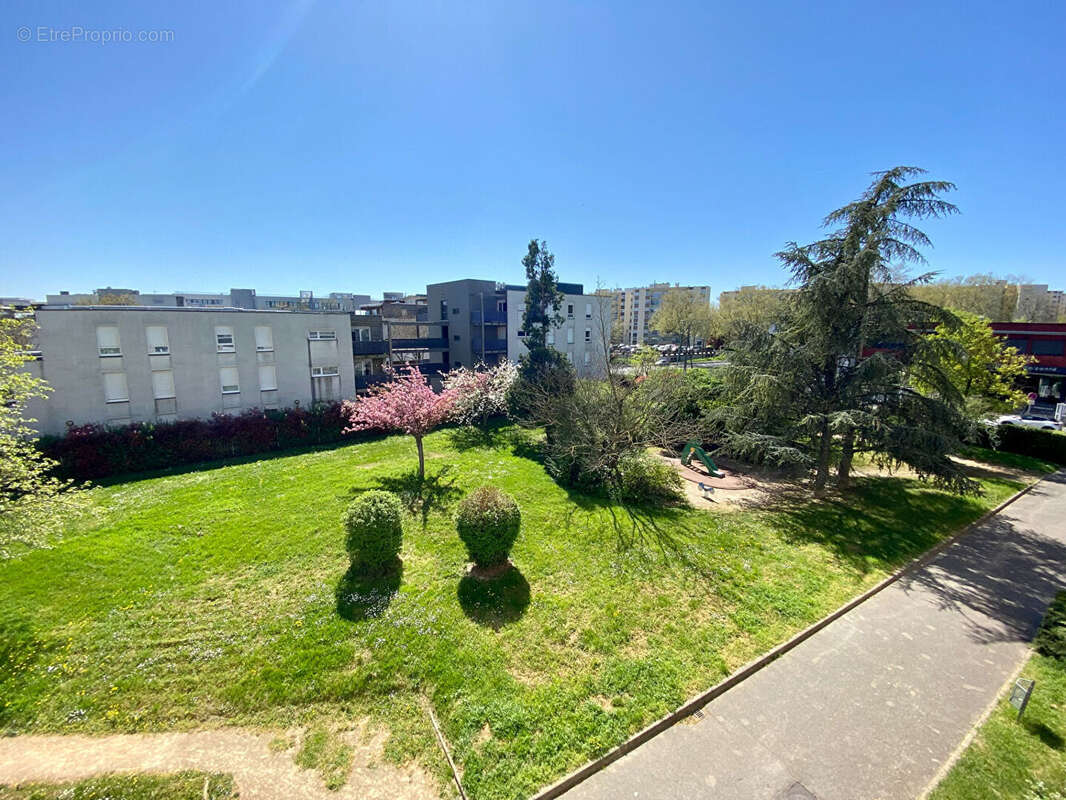 Appartement à VAULX-EN-VELIN