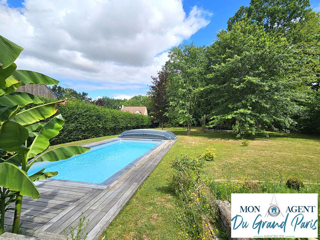 Maison contemporaine 230m2 + sous sol + piscine + terrain arbore de 15.000m2 Bullion proche Bonnelles Limours Grand Paris Sud - photo 17
