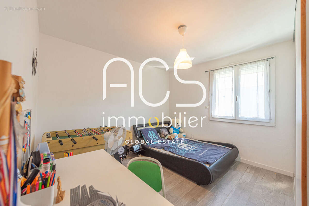 Maison à CHATEAUNEUF-LES-MARTIGUES