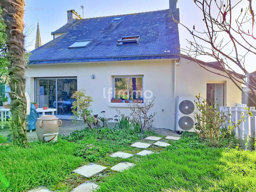 Maison à DINEAULT
