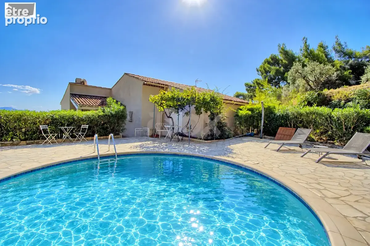 Toulon Faron : Magnifique propriété de 250m2 sur 14852 m2 de terrain avec vue panoramique mer - photo 11