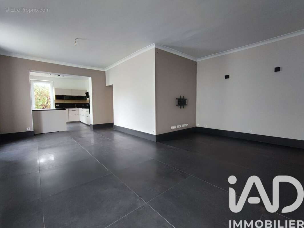 Photo 2 - Maison à MARINES