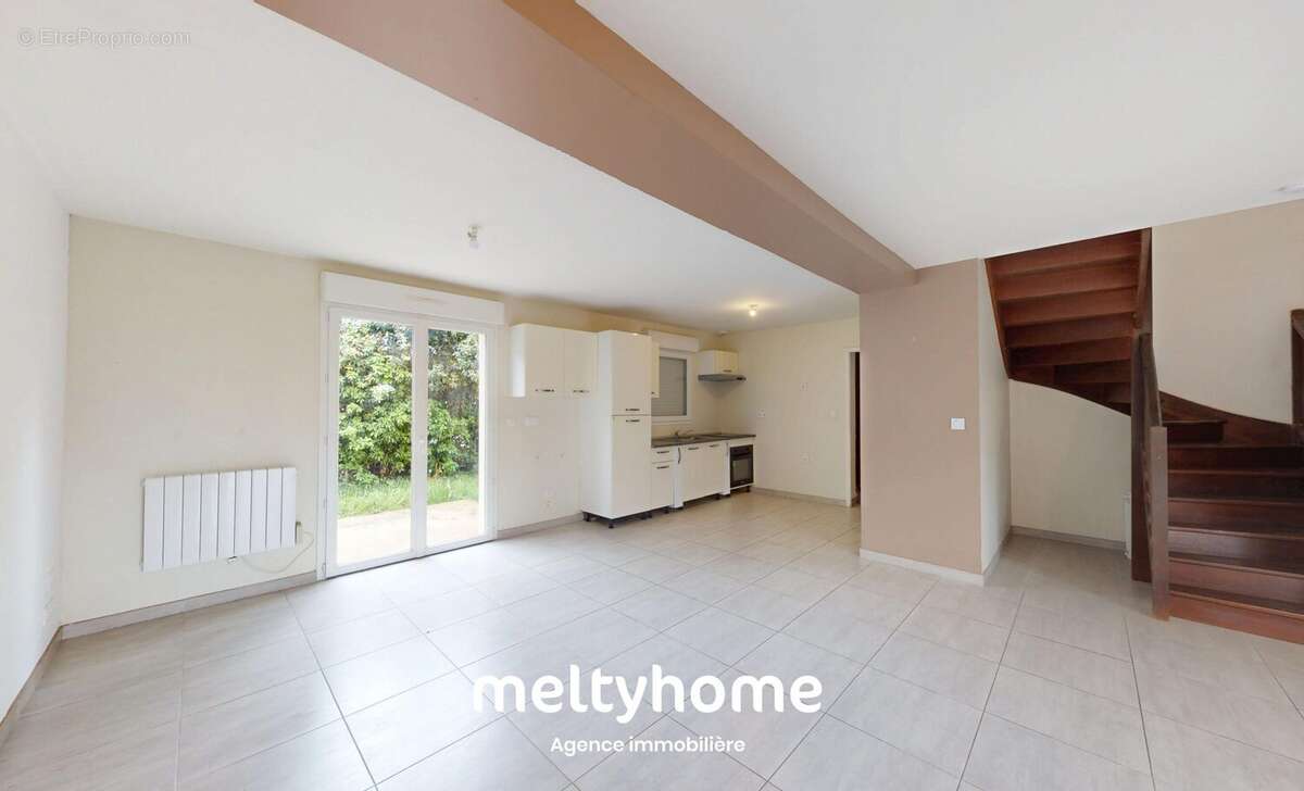 Maison 107 m² à Demouville  - photo 6