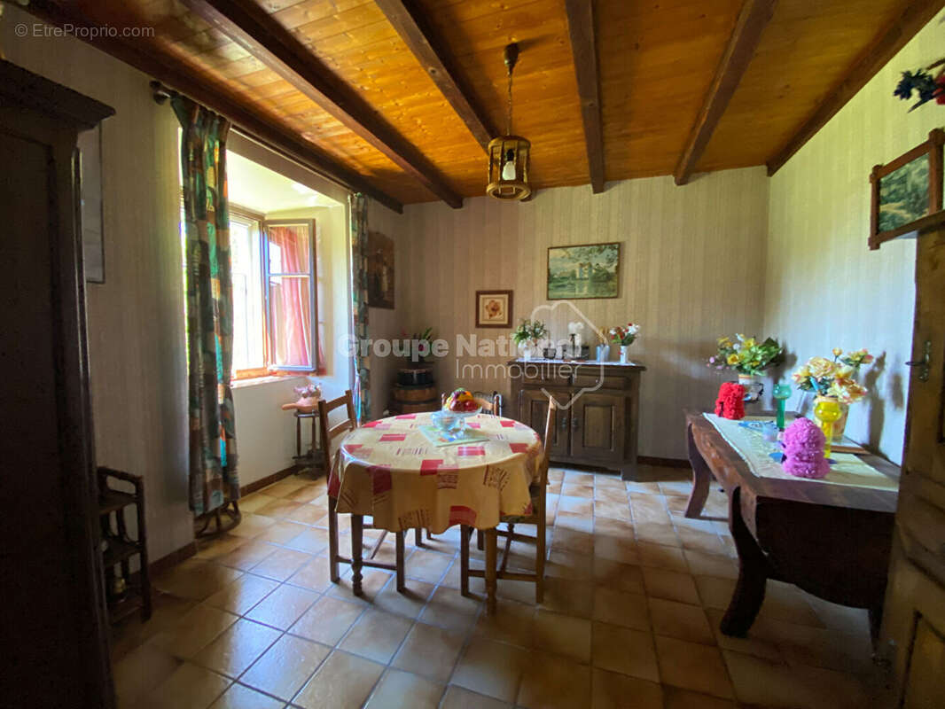 Maison à SAINT-MARTIN-DE-FUGERES