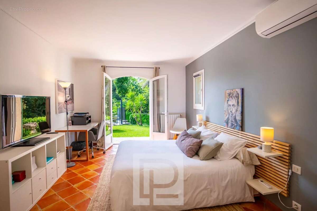 Maison à MOUGINS