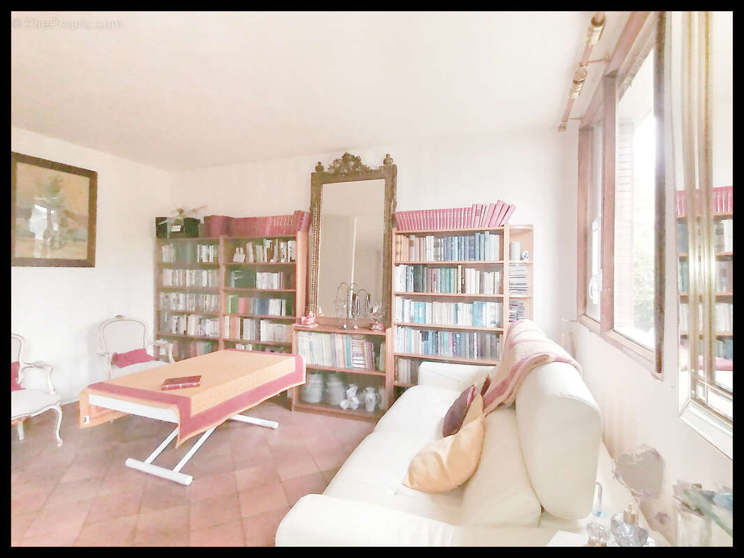 Appartement à L'ETANG-LA-VILLE