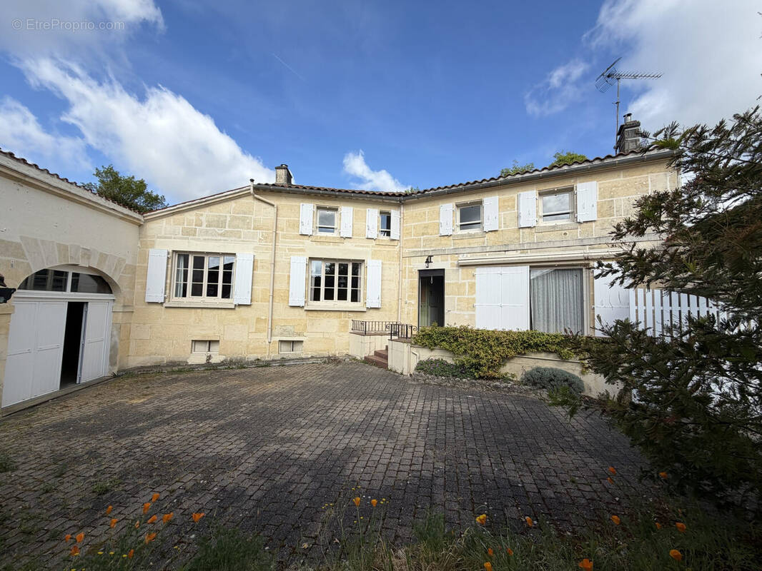Maison à SAINT-SULPICE-DE-COGNAC