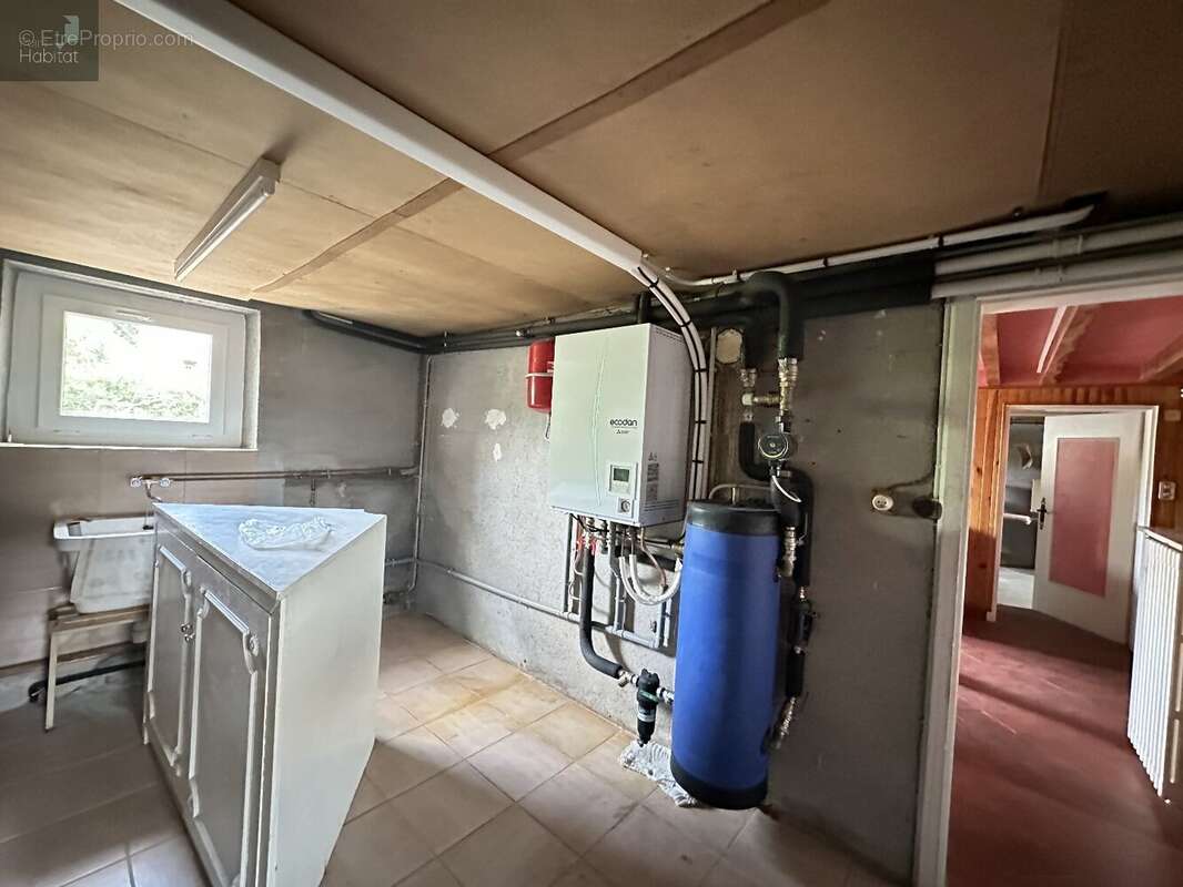 Proche du centre ville, quartier calme, Maison 4 chambres, garage, sur terrain de 630m² - photo 14
