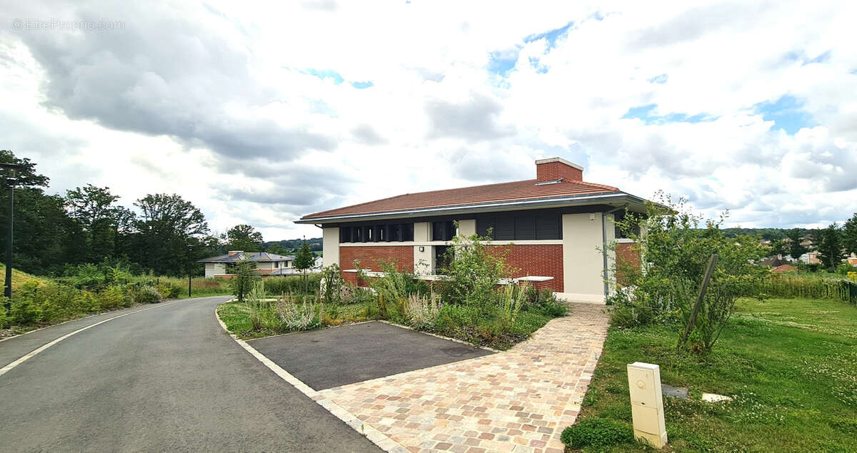 Maison à MAGNY-LE-HONGRE