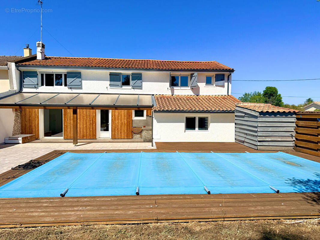 Maison à SAINT-SULPICE-ET-CAMEYRAC