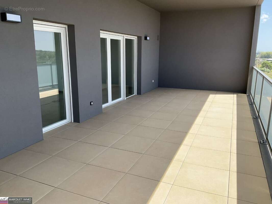 APT T3 offrant 64 m² avec terrasse 34 m² et parking privatif au 7° et dernier étage avec ascenseur... - photo 12