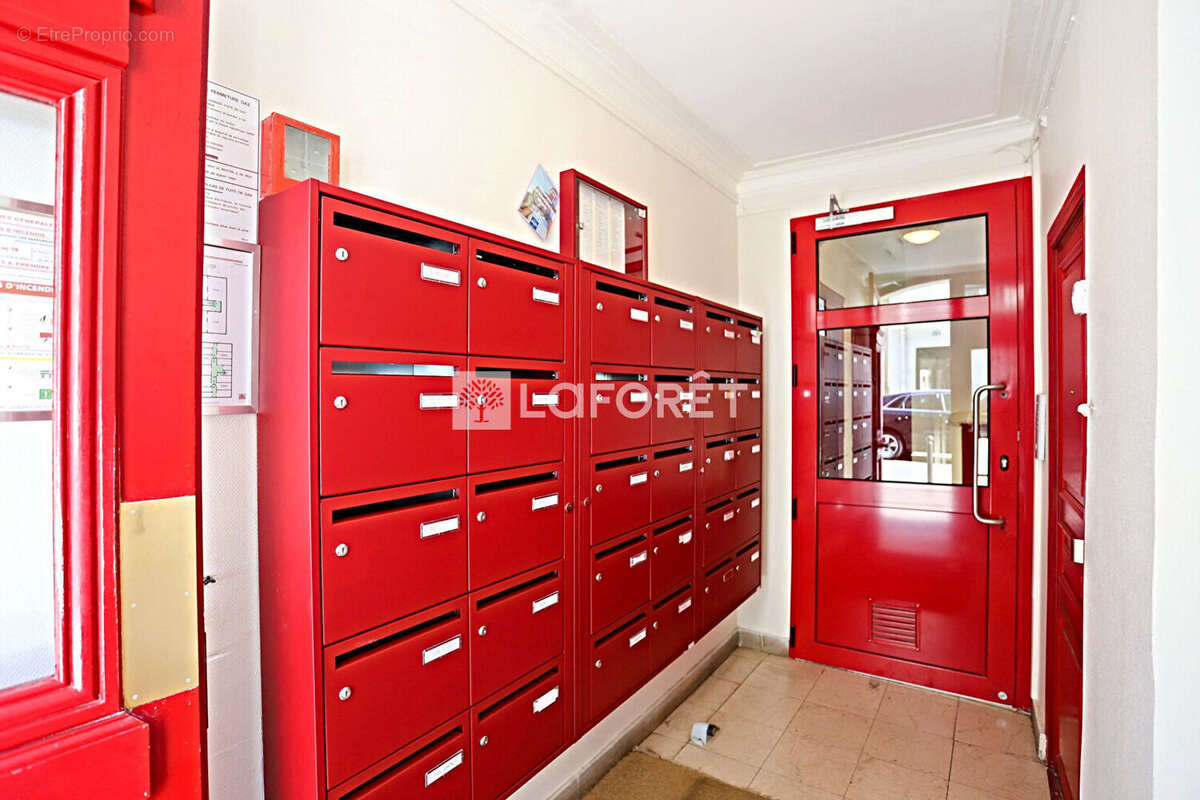 Appartement à PARIS-14E