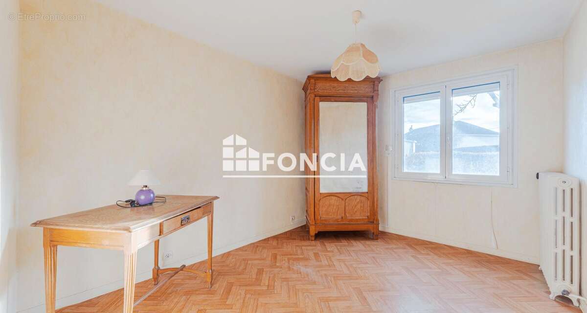 Maison à SAINT-CYR-SUR-LOIRE