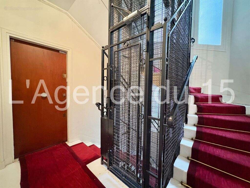 Appartement à PARIS-15E