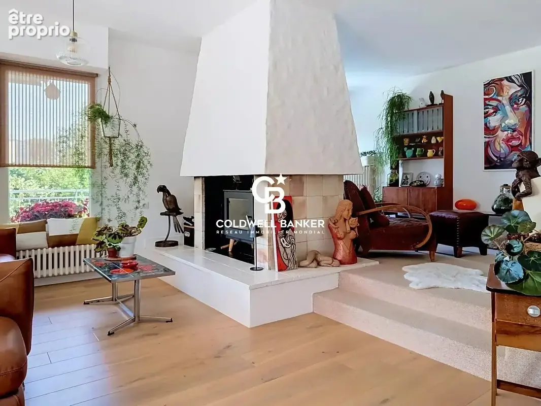 Maison d’architecte 1969 à toit plat avec piscine et appartement indépendant – Saintes, commerces à pied - photo 4