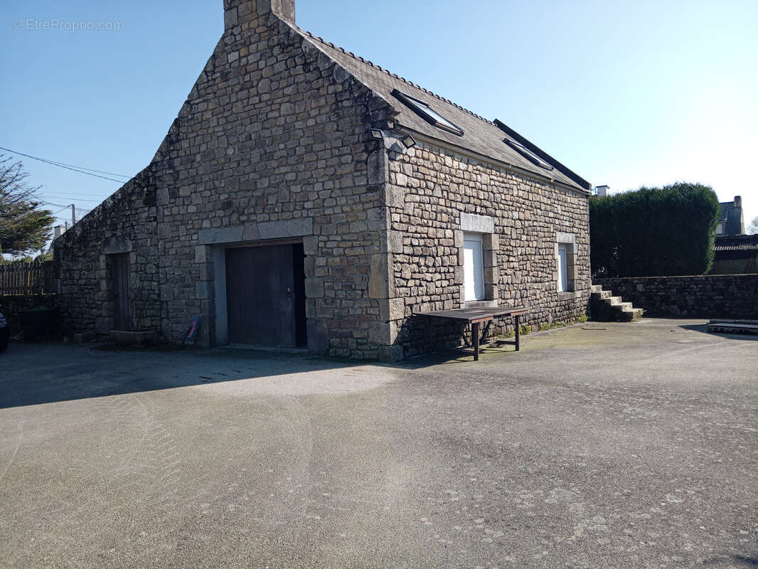 Maison à PLOEMEL