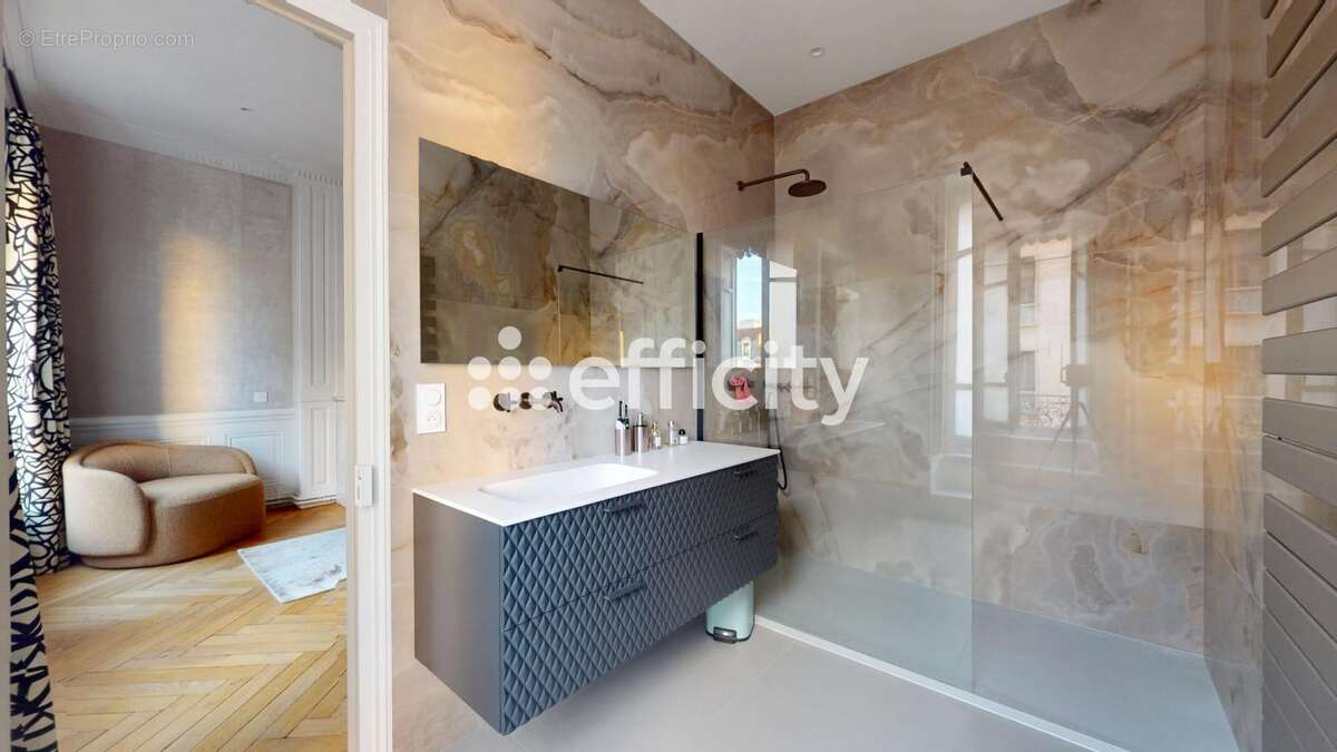 Appartement à LYON-6E