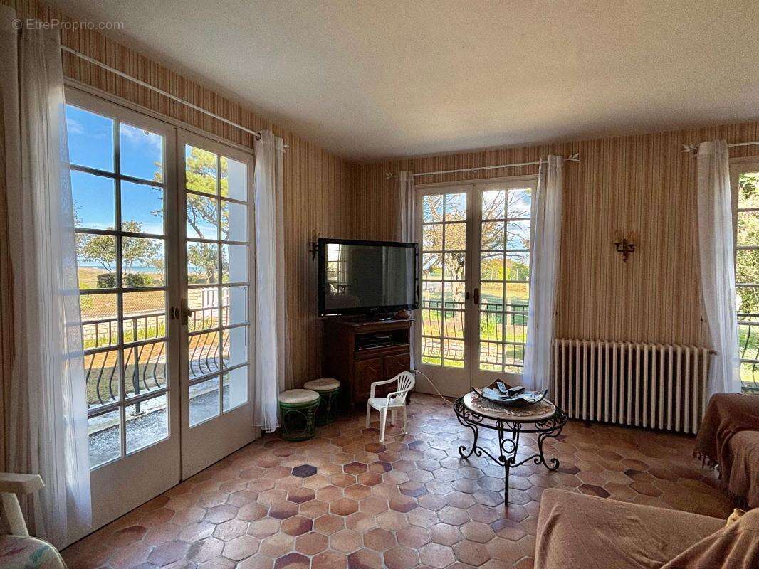 Maison à LA BREE-LES-BAINS