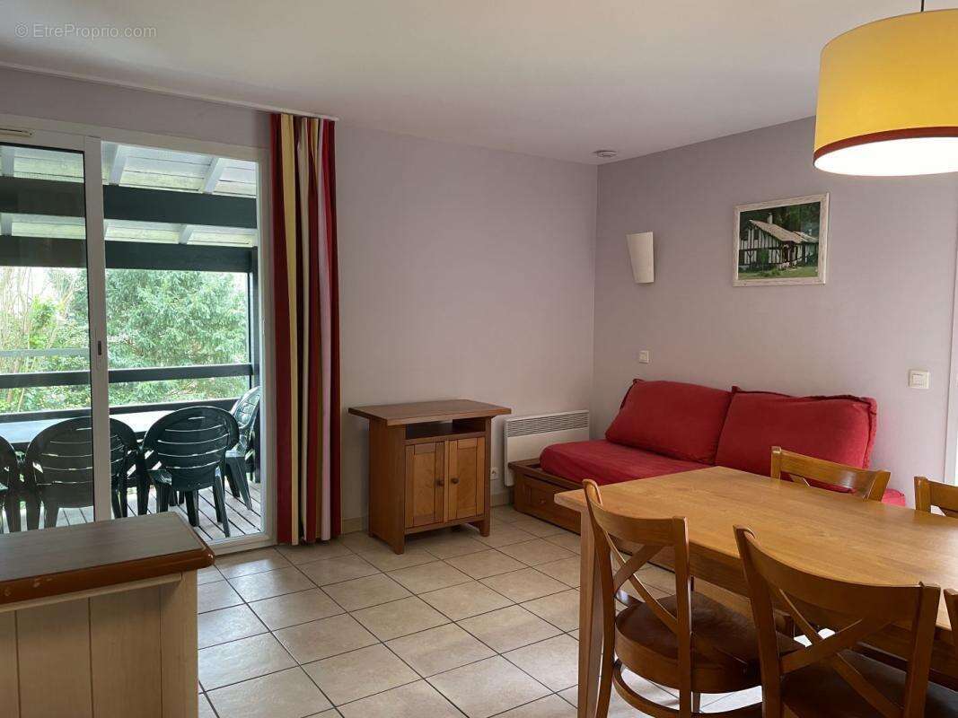 Appartement à MOLIETS-ET-MAA