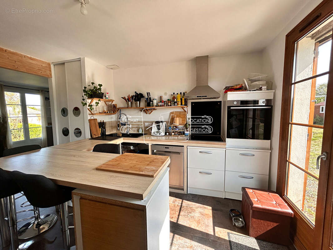 Maison à SAINT-JULIEN-DE-CONCELLES