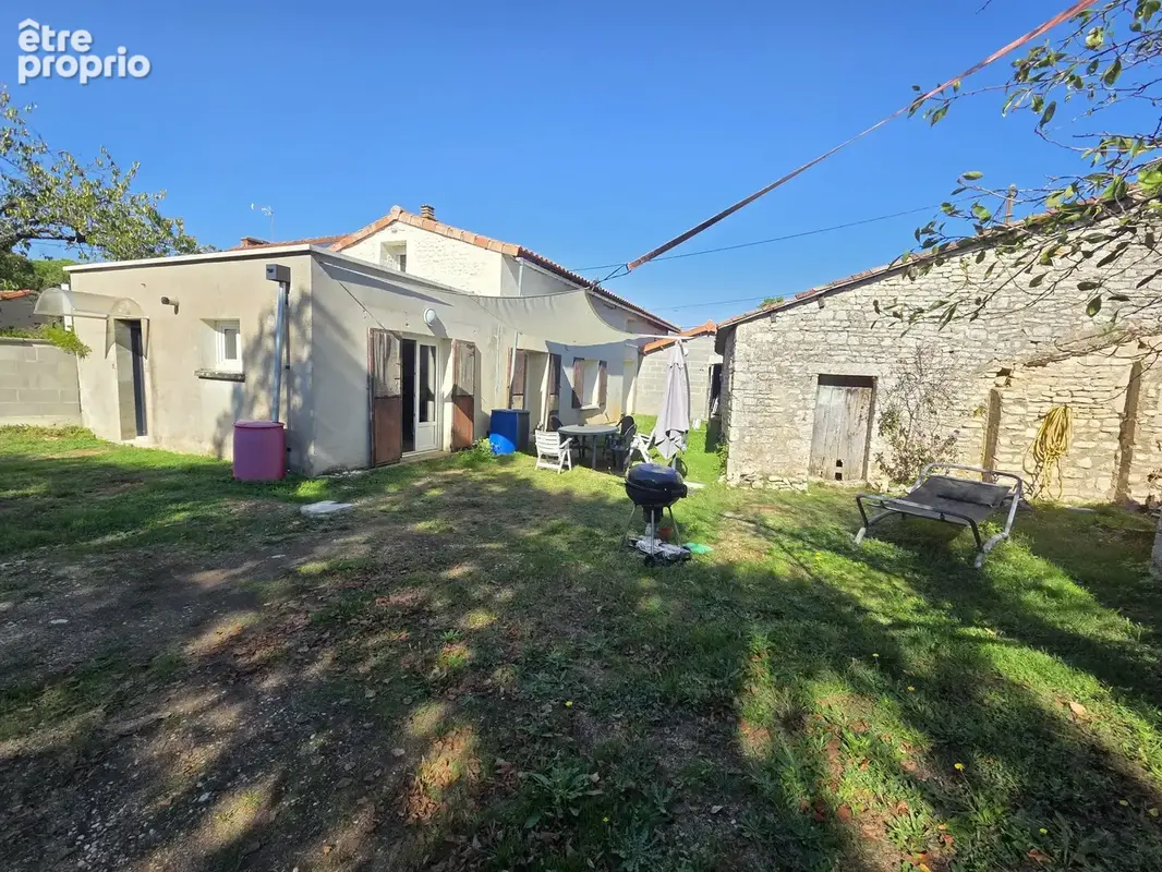 Maison 6 pièces 109 m² à vendre à Jardres (86800) - photo 1