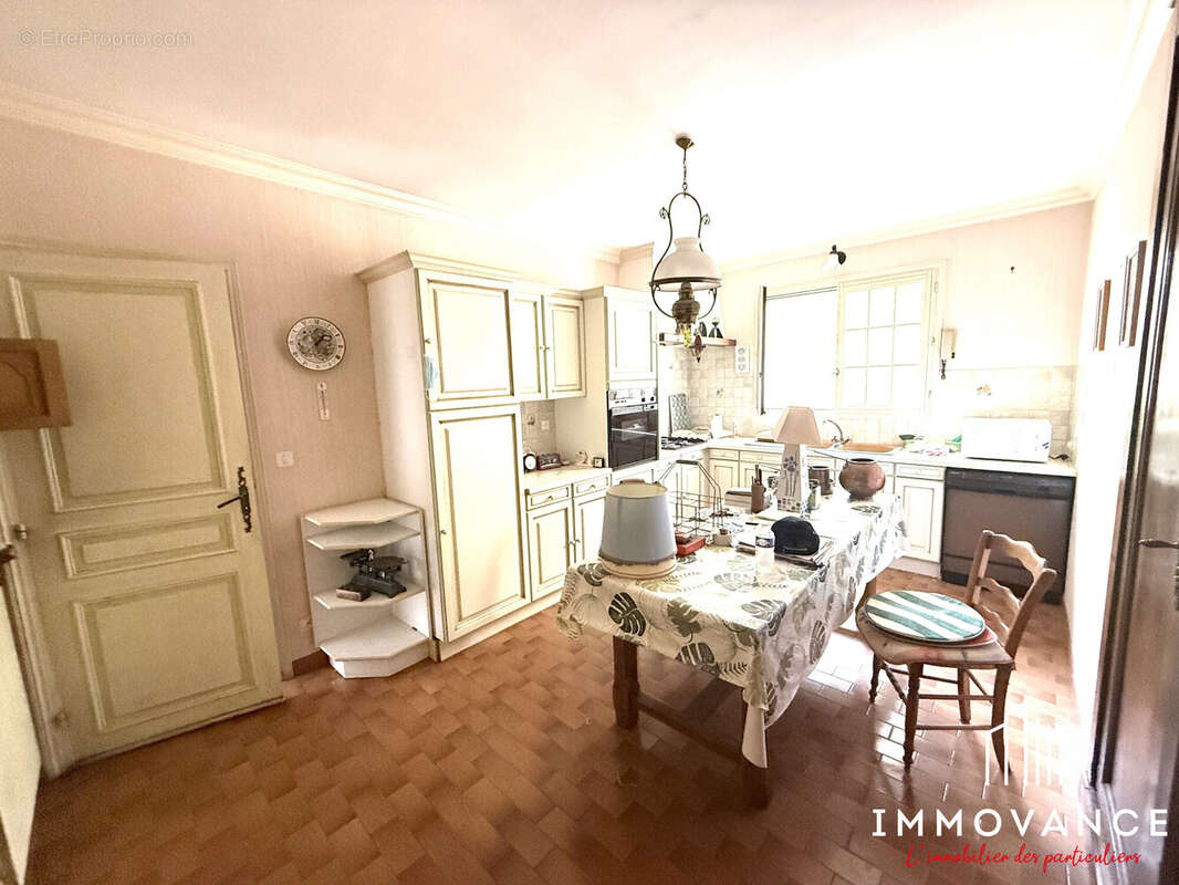 Maison 137 m² à Baillargues  - photo 3