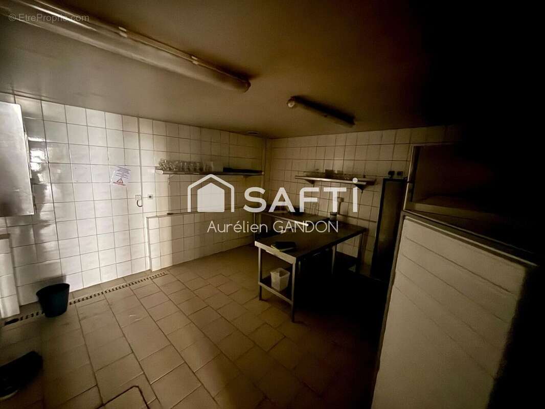 Photo 4 - Commerce à BRIENON-SUR-ARMANCON