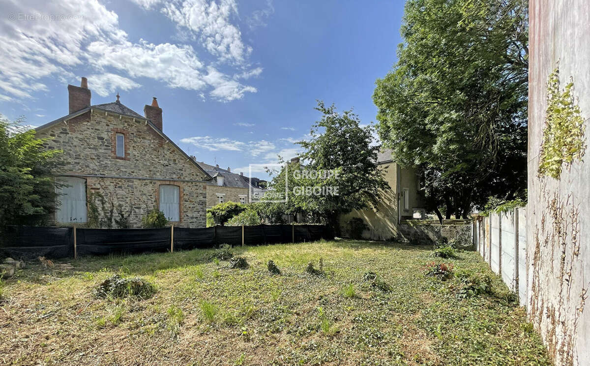 Exclusivité GIBOIRE , Jeanne d'ARC , Terrain Rennes  de 328 m2 avec PC définitif  pour maison 158m2 hab - photo 6