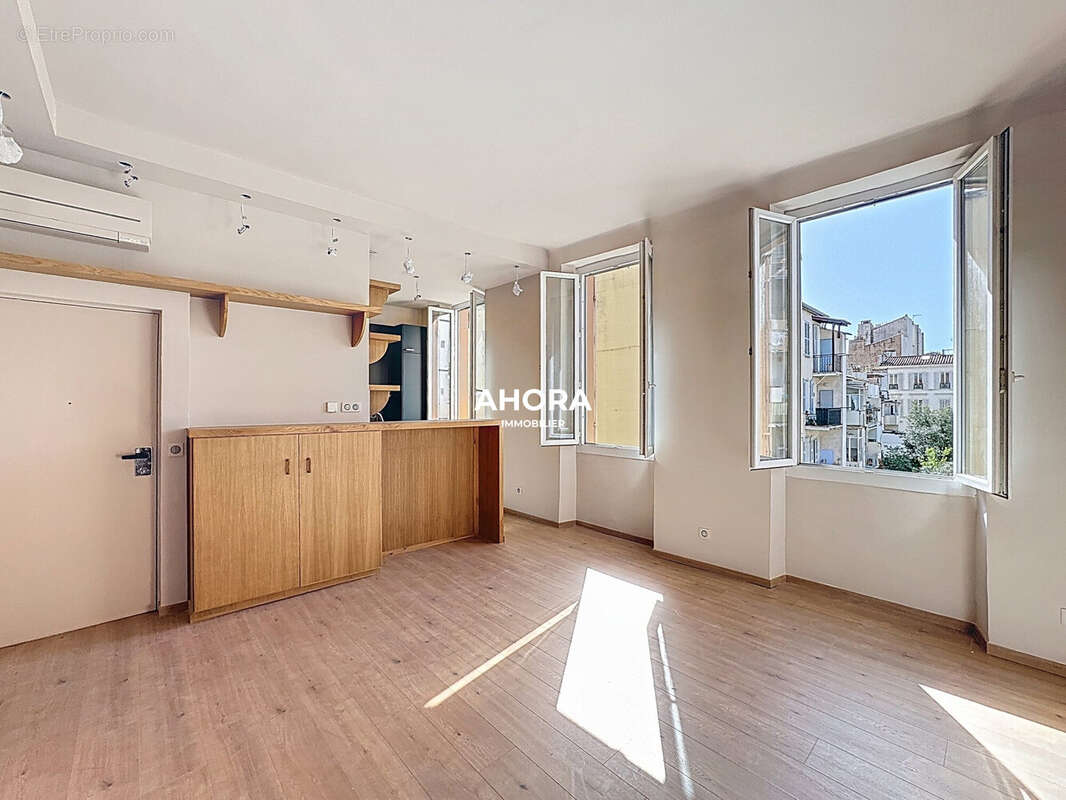 Appartement à MARSEILLE-6E